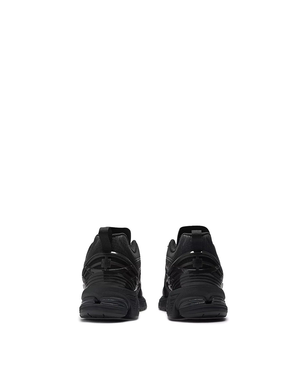 1906R - Black/Dark Silver Metallic/Black Cement
