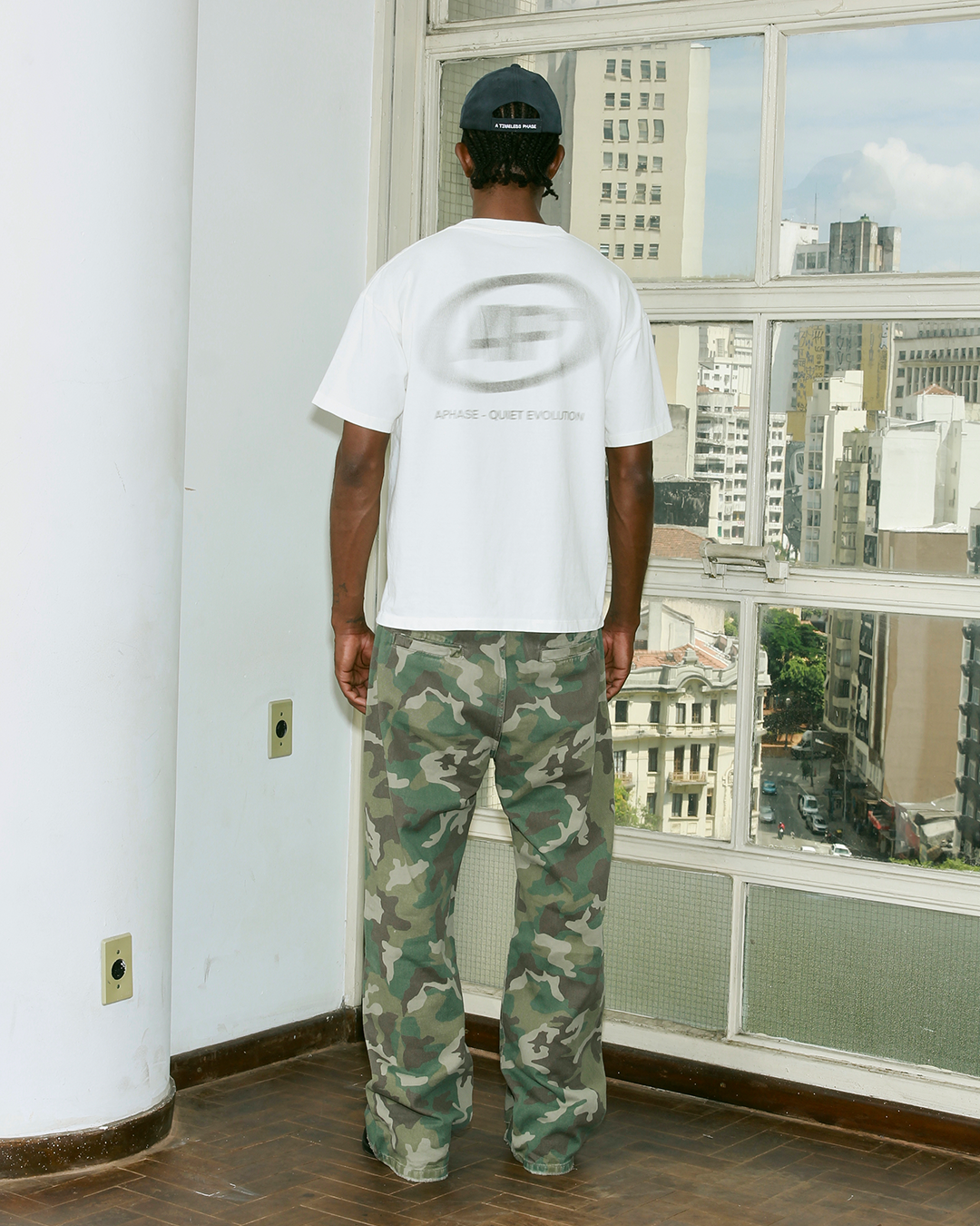 Off White Moving AP Tee