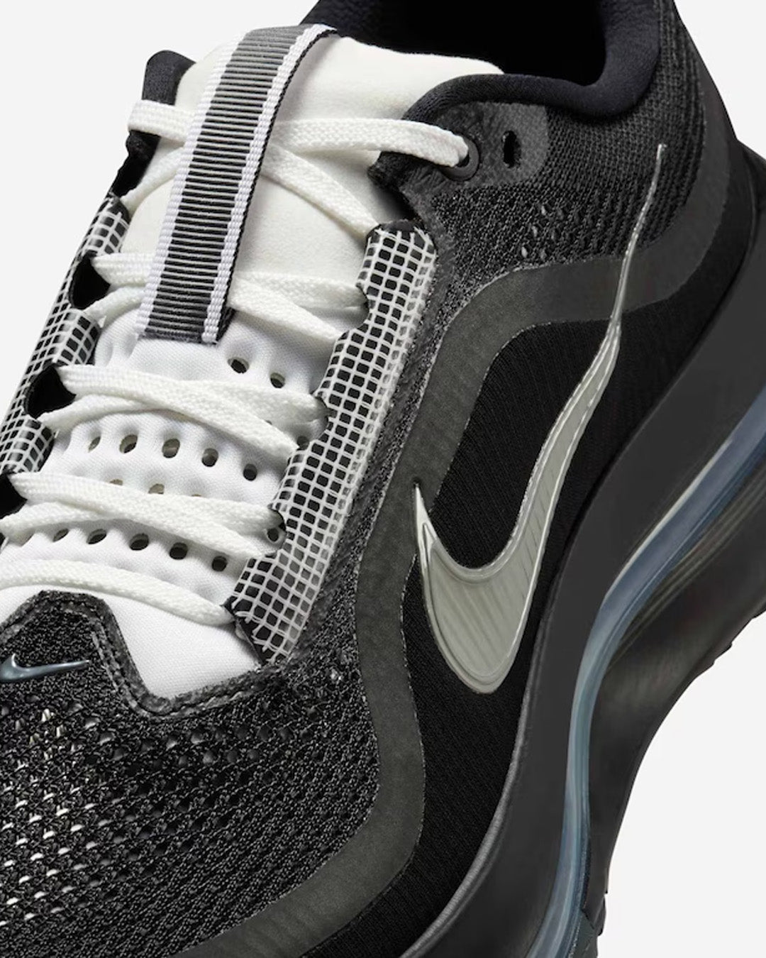 Pegasus Premium - Black/Metallic Silver/Black