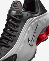 Shox R4 - Black/Metallic Silver