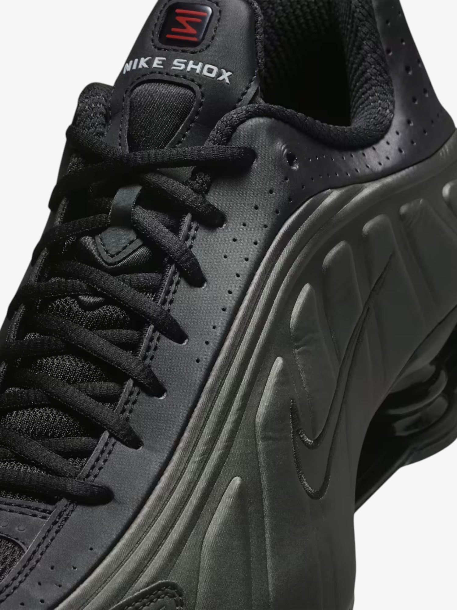 Shox R4 - Black/Black/Bright Crimson/Black