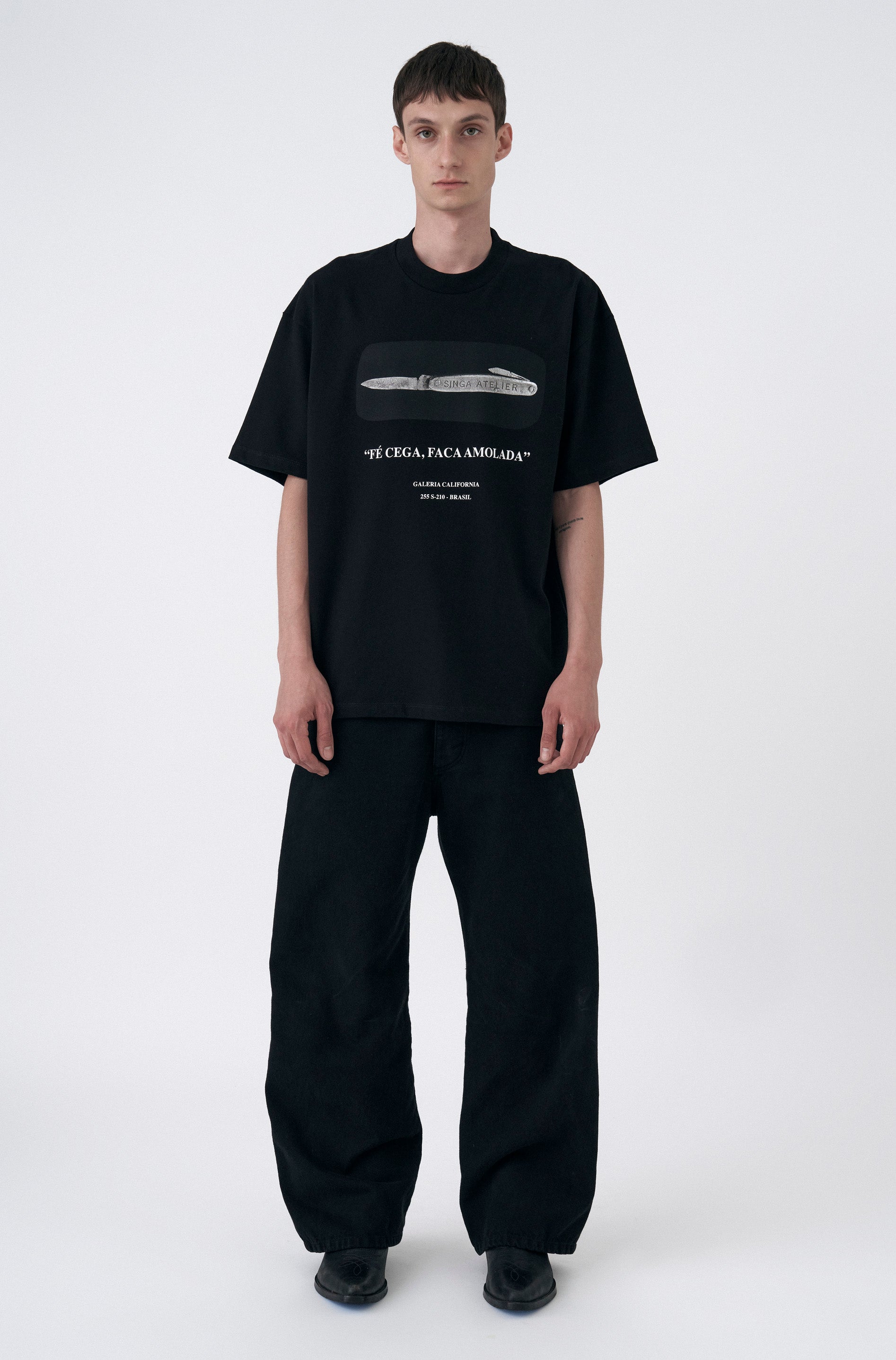 Black 'Faca Amolada' Classic Tee