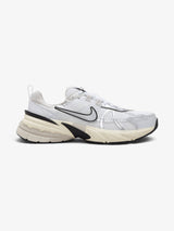 V2K Run - Summit White/Pure Platinum/Light Iron Ore/Metallic Silver