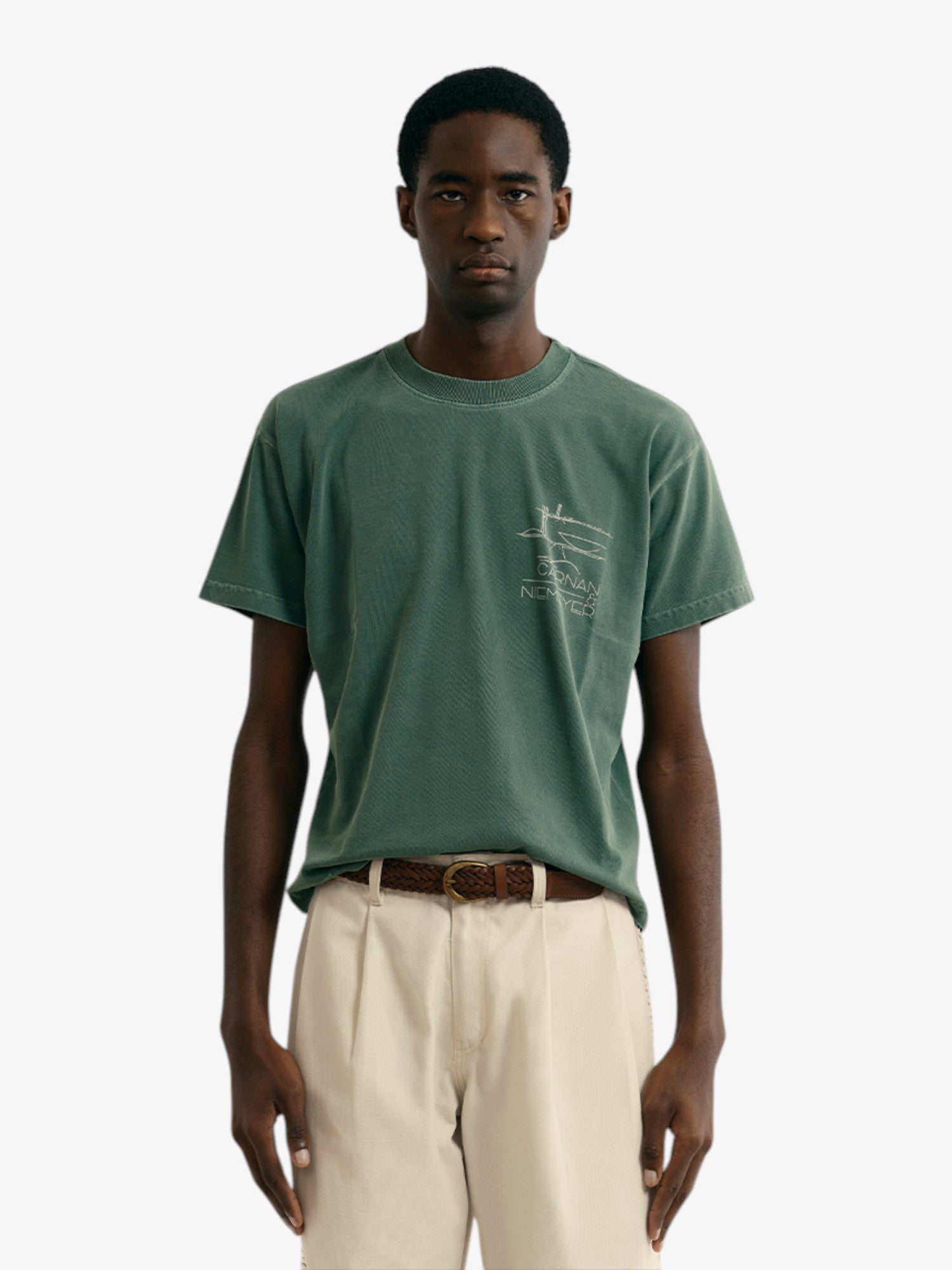 Camiseta Boxy 'Sketches' Verde X NIEMEYER