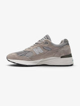 Made in UK 991v2 - Dove/Alloy/Silver