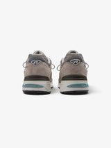 Made in UK 991v2 - Dove/Alloy/Silver