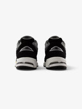 2002R - Black/Black Cement