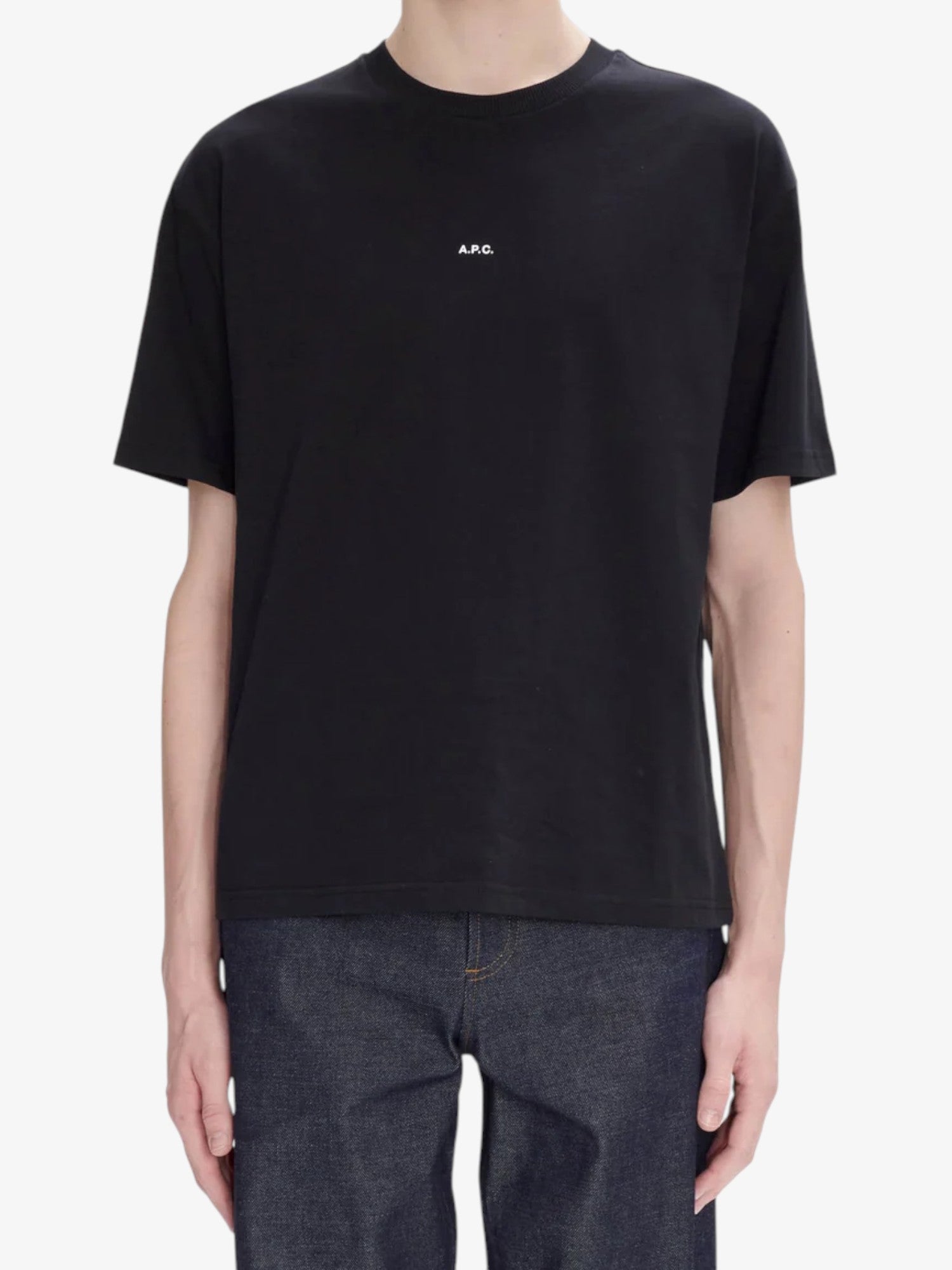 A.P.C - Camiseta Boxy 'Micro Logo' Preta/Branca